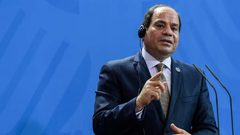 السيسي يصل النيجر لترأس قمة إفريقية استثنائية