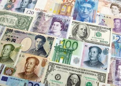 الدولار يراوح مكانه