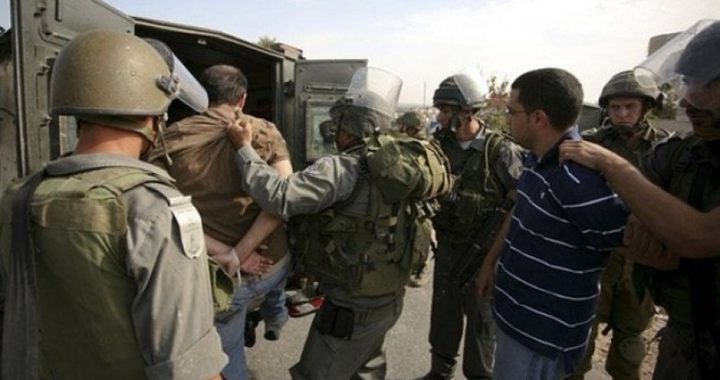 اعتقال (30) مواطنًا في الضفة والقدس
