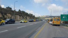 مطبات ارتجاجية على طريق نابلس ..حل يوقع الكثير في فخ حوادث السير!