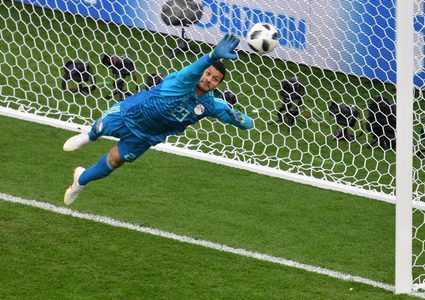 الشناوي يعتذر للجماهير المصرية