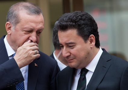 ماذا يحصل في دائرة "أردوغان" وهل رفقاء الأمس باتوا أعداء اليوم؟