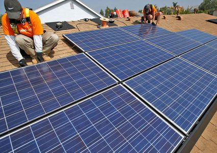 إطلاق المرحلة الأولى لتوليد الكهرباء من الطاقة الشمسية