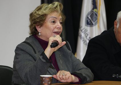 الوزير توضح.. إعادة رواتب العشرات من أسر الشهداء والجرحى في غزة