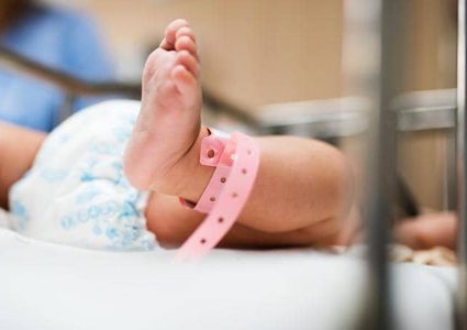 تسجيل أول ولادة بـ"رحم مزروع" من متبرعة متوفاة