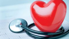 دراسة: القلق "يحطم" قلوب النساء