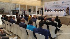 اطلاق برنامج توليد الكهرباء من الطاقة الشمسية على أسطح المدارس