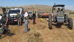 الاحتلال يستولي على سيارة وجرار لجمع النفايات شرق نابلس