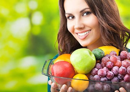 دور الأطعمة في ظهور حبّ الشباب والوقاية منه