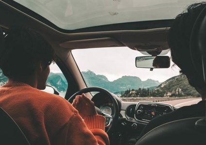 يابانيون يستأجرون سيارات ولا يقودونها لأسباب "غريبة" !