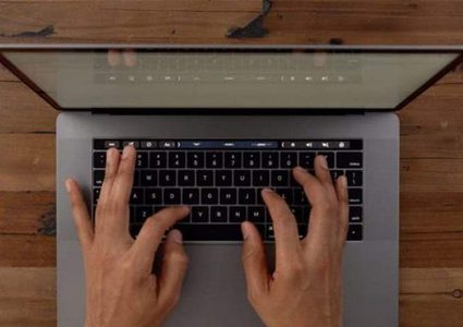 "آبل" تتخلّى عن لوحة المفاتيح