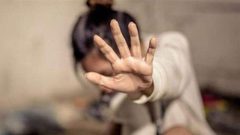 إيقاف طبيب عن العمل بتهمة التحرش