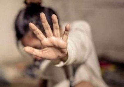 إيقاف طبيب عن العمل بتهمة التحرش