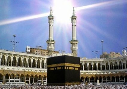 الشمس تتعامد على الكعبة للمرة الثانية والأخيرة لهذا العام