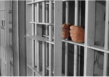 أسير فلسطيني يدخل عامه ال19 في سجون الاحتلال