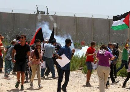 إصابات بالاختناق جراء قمع الاحتلال مسيرة نعلين الأسبوعية