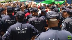 الجزائريون يواصلون الاحتجاج للجمعة الـ 21