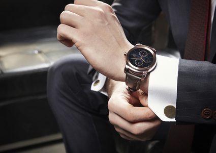 ما هي المهام التي أضافتها التكنولوجيا إلى ساعة اليد ؟