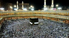 الملك سلمان يوجه باستضافة 1300 حاج وحاجة من 72 دولة