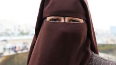 تونس تعدل موقفها من منشور منع النقاب بعد جدل واسع