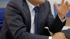 أبوسيف :شعراؤنا هم عازفو نشيد الحياة الخالد والمدونون لتاريخنا