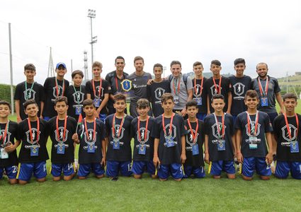 نجم ريال مدريد يستقبل بعثة 'تشامبيونز' الفلسطينية