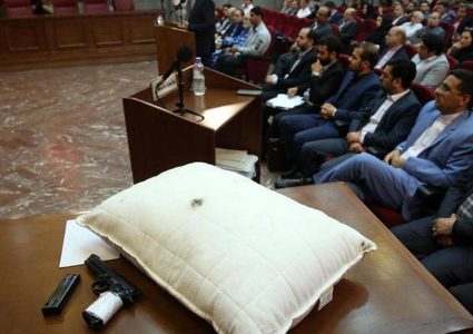 محاكمة عمدة طهران قاتل زوجته