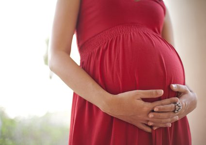 سمنة الأم أثناء الحمل قد تسبب السرطان لطفلها