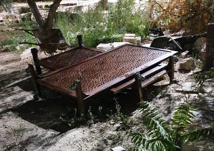 الاحتلال يقتحم مصلى الرحمة في الأقصى ويفرغه من القواطع الخشبية