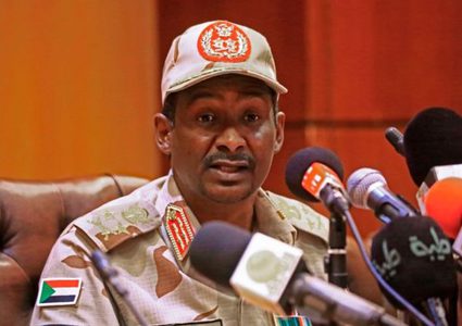 قوى الحرية تطلب تأجيل اجتماعها بالمجلس العسكري بالسودان