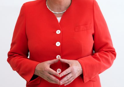 استطلاع: غالبية الألمان يرون صحة ميركل "مسألة شخصية"