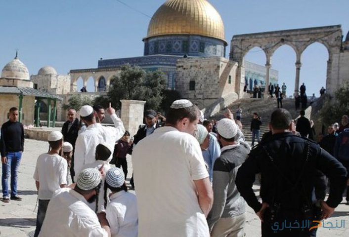 مستوطنون يقتحمون الاقصى بحماية قوات الاحتلال
