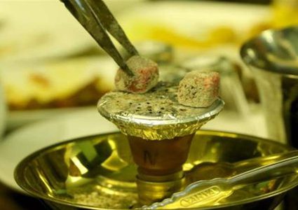 النرجيلة أخطر من السيجارة