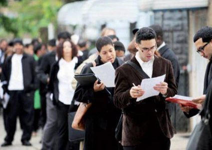 "الإحصاء": البطالة بين الخريجين تتجاوز 50%