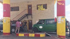 رام الله: إخطار سبع محطات وقود لعدم توفر شروط الوقاية