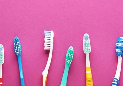 متى يجب تبديل فرشاة الأسنان؟