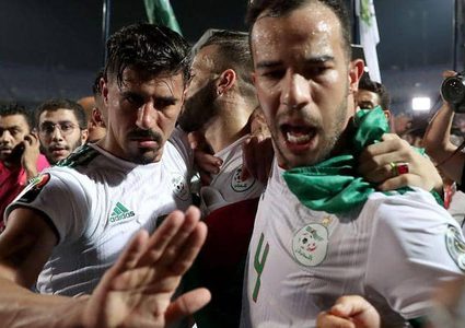 مصر ترحل مشجعين جزائريين بعد مباراة نصف نهائي أمم أفريقيا