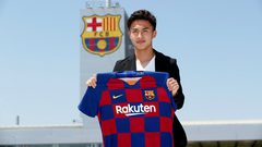 الياباني آبي ينتقل رسميًا لبرشلونة