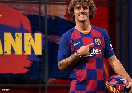 "غريزمان" مع أول تمارينه ببرشلونة يكشف عن رأيه في ميسي