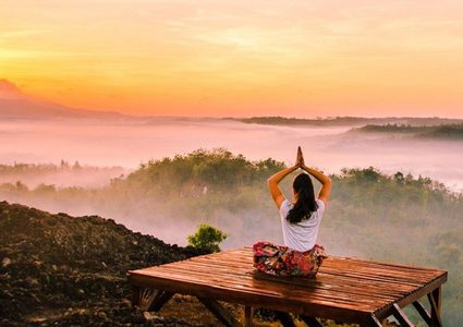 امرأة تبوح بسر شبابها الدائم!