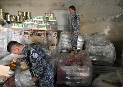 ضبط 5 طن من المواد الغذائية الغير صالحة للاستهلاك الآدمي بالخليل