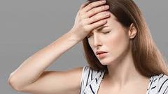 10 أسباب لصداع مُقدّمة الرأس