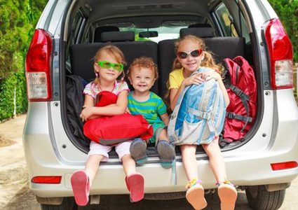 نصائح تجنّب الطفل الغثيان عند السفر بالسيارة