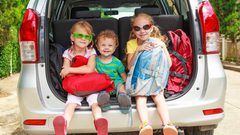 نصائح تجنّب الطفل الغثيان عند السفر بالسيارة