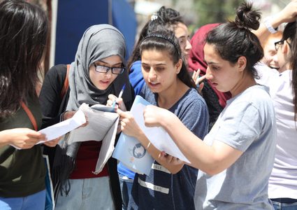 عواد: "نتائج التوجيهي إيجابية" والمئات حصلوا على (100%) بالفيزياء