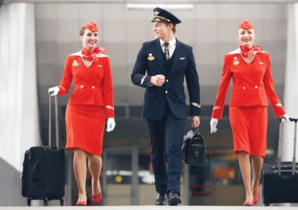 تعرف على سبب منع طواقم الطائرات من شرب القهوة والشاي