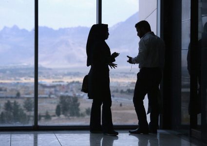 تقرير: الإجهاد في العمل يؤثر على العلاقة بالعائلة