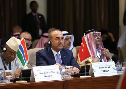 تشاووش أوغلو: إسرائيل تحاول كتابة تاريخ جديد للقدس