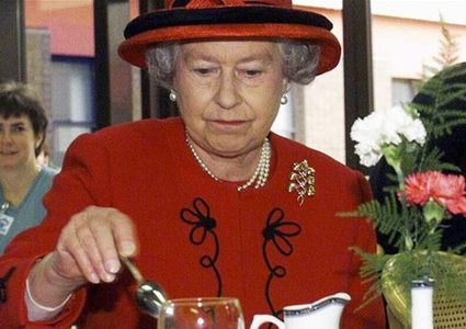 الملكة إليزابيث الثانية لا تفصح عن أكلتها المفضّلة، لماذا؟