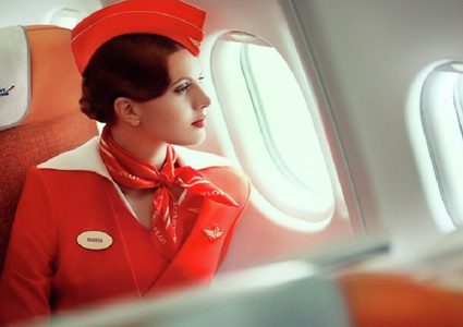 مضيفات الطيران يكشفن أسرارا مخيفة بداخل الطائرات